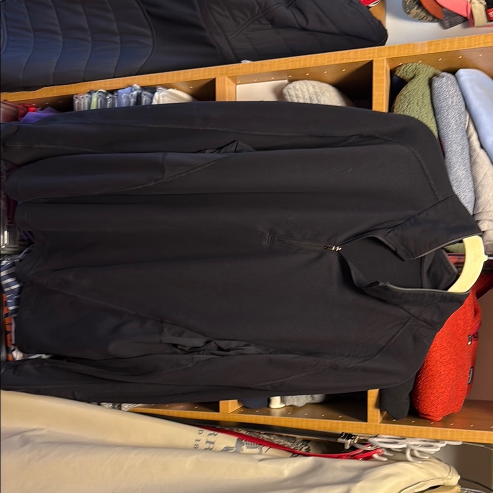 Lululemon black 1/4 zip loose